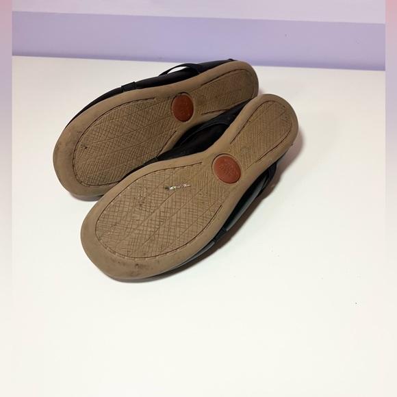 Livie and Luca Black Flats Aurora Size 2 - Picture 5 of 5